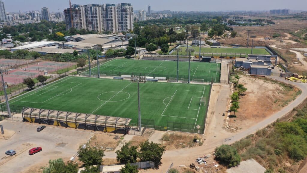 תמונה של מגרשי הכדורגל בספורטק דרום